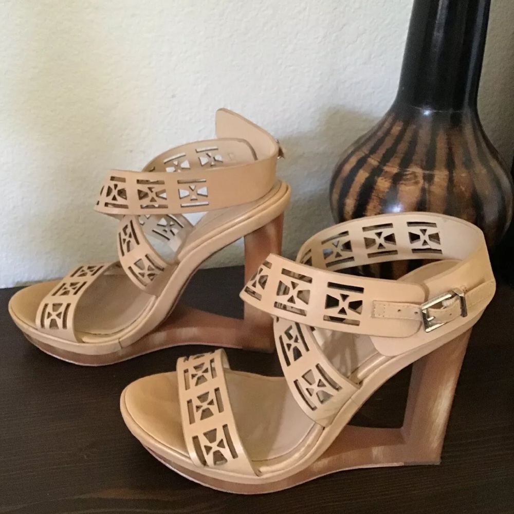 🚫🚫🚫 SOLD Leather Sandals laser cut Strappy